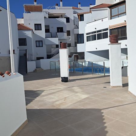 Beach 400Mtr, Top Of Mountain With Spectacular Surround View 200Mtr Los Cristianos  Luaran gambar