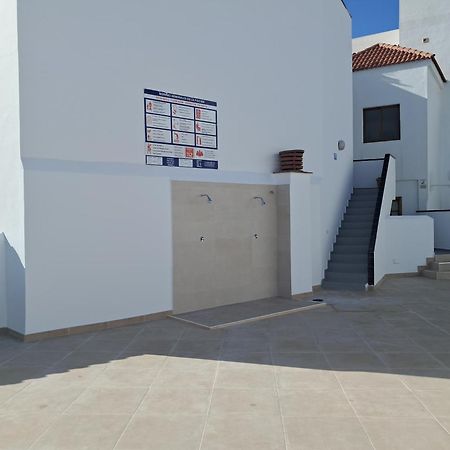Beach 400Mtr, Top Of Mountain With Spectacular Surround View 200Mtr Los Cristianos  Luaran gambar