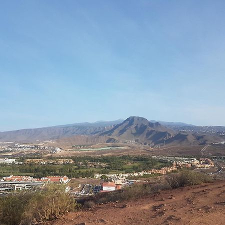 Beach 400Mtr, Top Of Mountain With Spectacular Surround View 200Mtr Los Cristianos  Luaran gambar