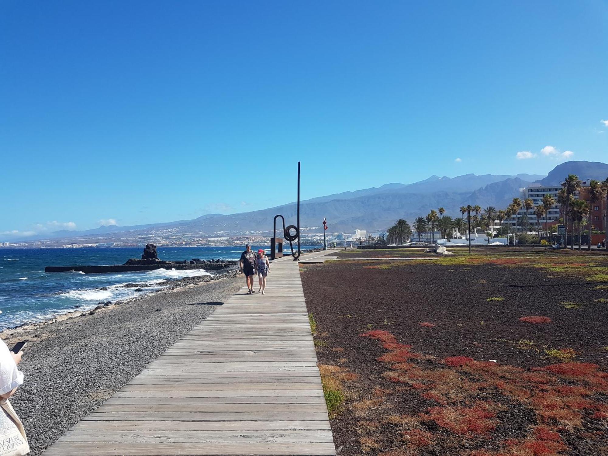 Beach 400Mtr, Top Of Mountain With Spectacular Surround View 200Mtr Los Cristianos  Luaran gambar