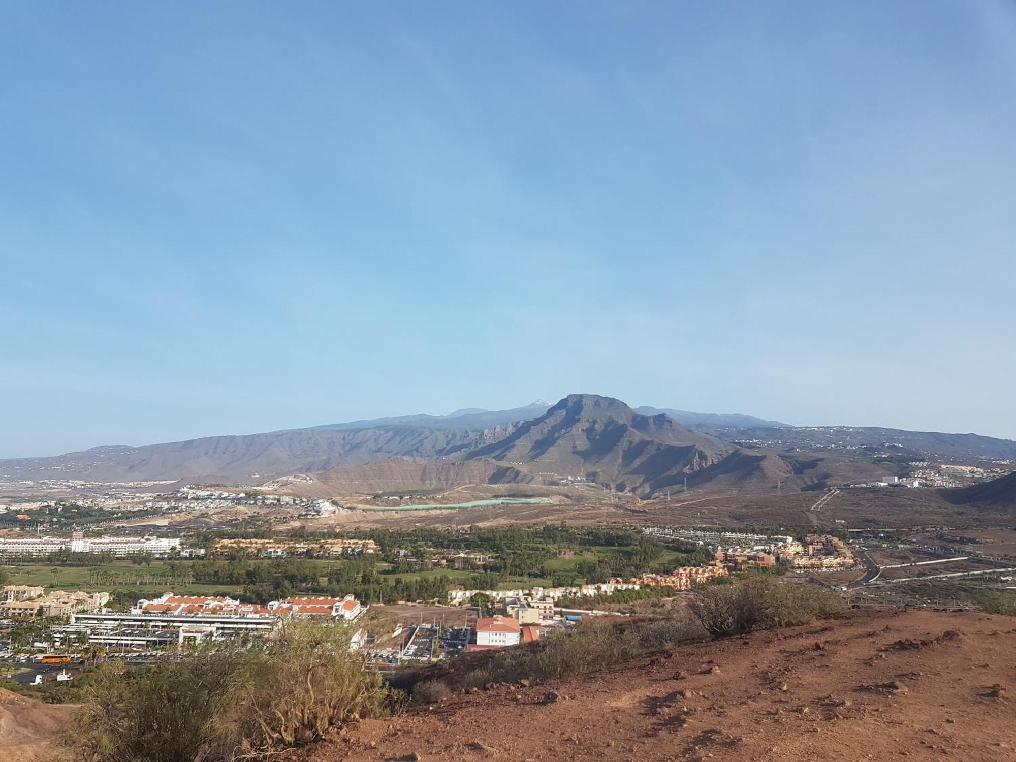 Beach 400Mtr, Top Of Mountain With Spectacular Surround View 200Mtr Los Cristianos  Luaran gambar